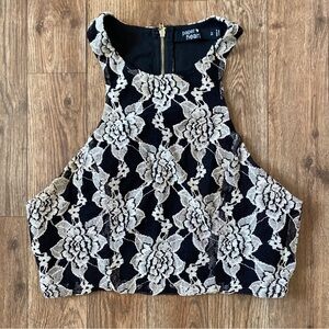 Paper Heart Floral Lace Crop Top Halter Sleeveless Zip Up Black White 10 Small